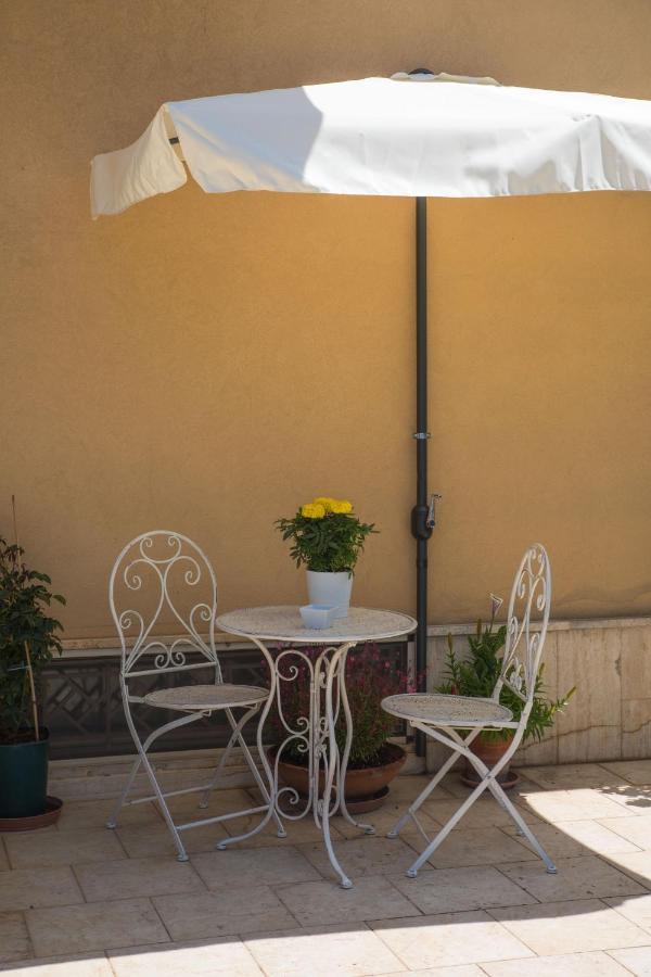 Di Fiore In Fiore Lt Free Private Parking Conversano Exterior foto